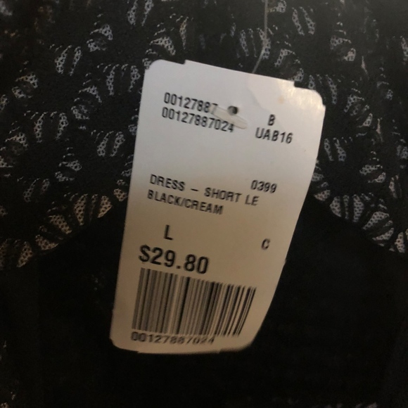 Black dress - Picture 4 of 5